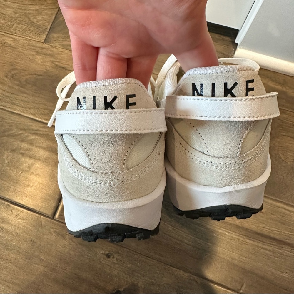 Nike White Waffle Debut Casual Lightweight Sneakers - Size 10 - EUC - Picture 4 of 9